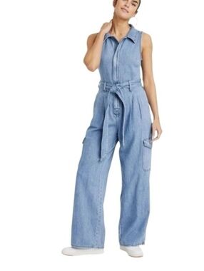 Sleeveless Light Blue Denim Jumpsuit Jeans with Belt